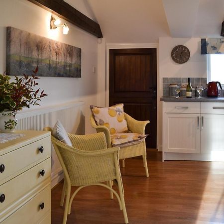 Maplehurst Barn Stables Staplehurst Εξωτερικό φωτογραφία